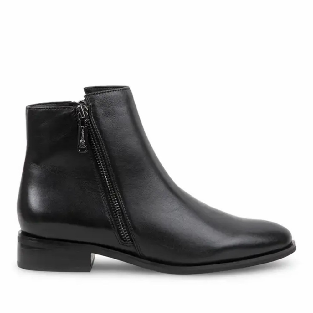 Blondo Carley Waterproof Leather Black Ankle Boots